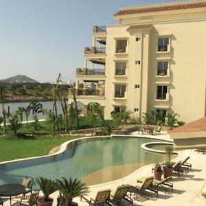 Serena Hotel And Residences